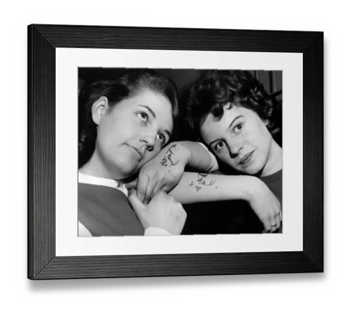 Framed Print : we ll never wash it off'said Cheryl Fellows (left Framed Print : we ll never wash it off'said Cheryl Fellows (left