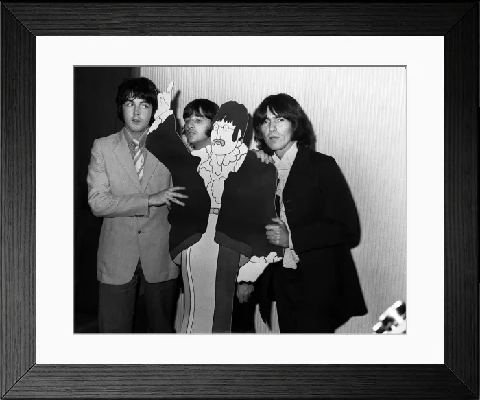 Framed Print : The Beatles 1968 left to right Paul McCartney Ringo Starr Framed Print : The Beatles 1968 left to right Paul McCartney Ringo Starr