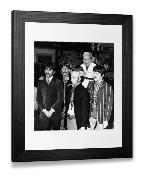 Framed Print : Madamme Tussauds waxwork models of The Beatles. April 1967 Framed Print : Madamme Tussauds waxwork models of The Beatles. April 1967