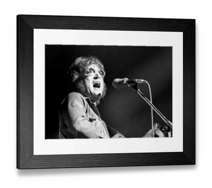 Framed Print : John Lennon and Yoko Ono in charity concert in New York. August 1972 72-8526-003 Framed Print : John Lennon and Yoko Ono in charity concert in New York. August 1972 72-8526-003