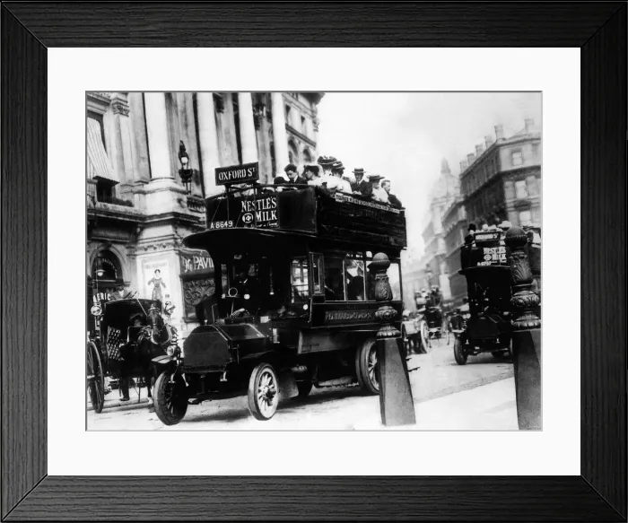 Framed Print : The Omnibus with passengers onboard - September 1909 heading for Oxford Street