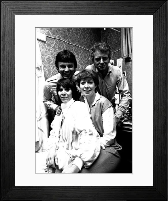Framed Print : Actors Frazer Hines Judy Carne, Sheila Ferris and Mark Burns who are appearing i in Framed Print : Actors Frazer Hines Judy Carne, Sheila Ferris and Mark Burns who are appearing i in