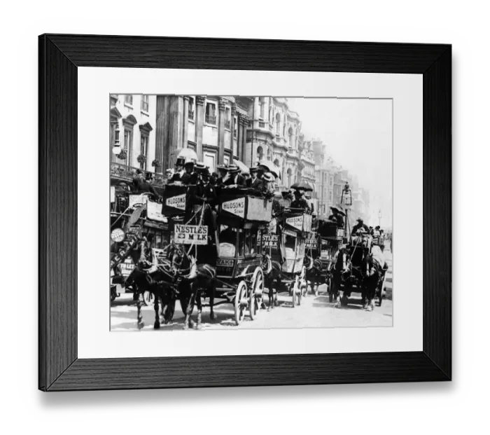 Framed Print : Horse drawn buses carrying passengers in Piccaddilly, London, 1904