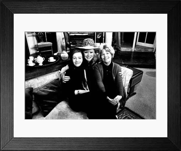 Framed Print : Actress Patricia Hayes with some of the cast of Relative Values at the Theatre Royal Framed Print : Actress Patricia Hayes with some of the cast of Relative Values at the Theatre Royal