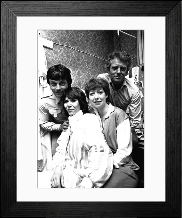 Framed Print : Actors Frazer Hines Judy Carne, Sheila Ferris and Mark Burns who are appearing i in Framed Print : Actors Frazer Hines Judy Carne, Sheila Ferris and Mark Burns who are appearing i in