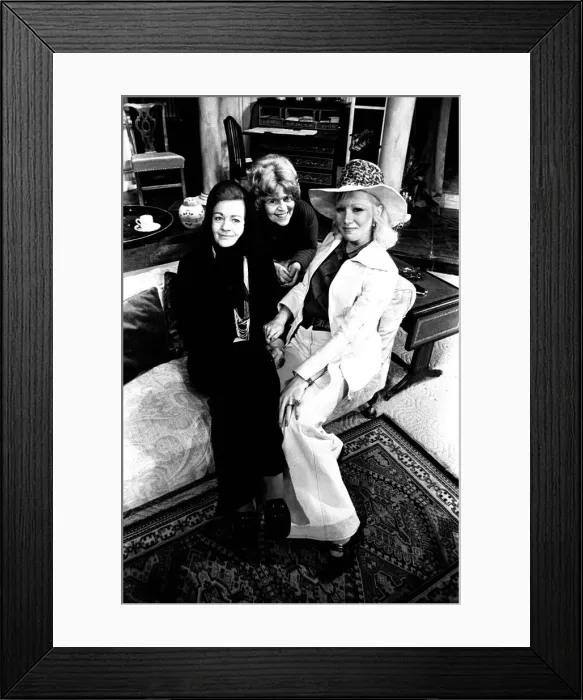 Framed Print : Actress Patricia Hayes with some of the cast of Relative Values at the Theatre Royal