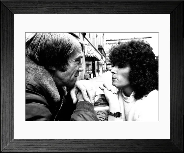 Framed Print : Jill Gascoigne and Bryan Marshall who are appearing in The Gentle Trap at the Theatre Framed Print : Jill Gascoigne and Bryan Marshall who are appearing in The Gentle Trap at the Theatre