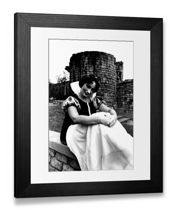 Framed Print : Carol Leroy on a photoshoot on the Newcastle City Walls for the Pantomime Snow White Framed Print : Carol Leroy on a photoshoot on the Newcastle City Walls for the Pantomime Snow White
