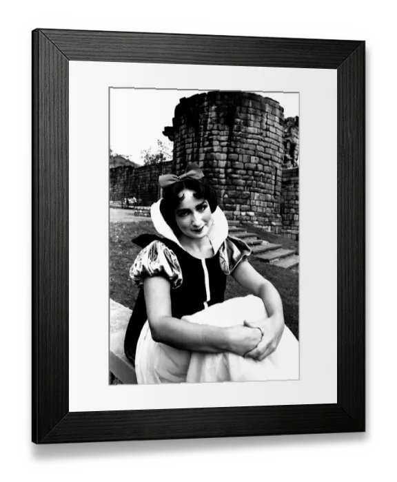 Framed Print : Carol Leroy on a photoshoot on the Newcastle City Walls for the Pantomime Snow White Framed Print : Carol Leroy on a photoshoot on the Newcastle City Walls for the Pantomime Snow White