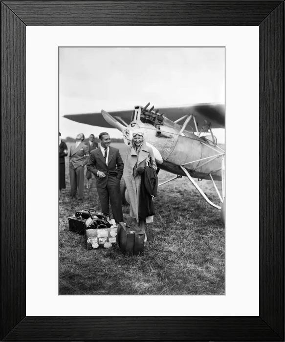 Framed Print : Pilots from 16 countries gather at Heston Aerodrome 1st September 1932