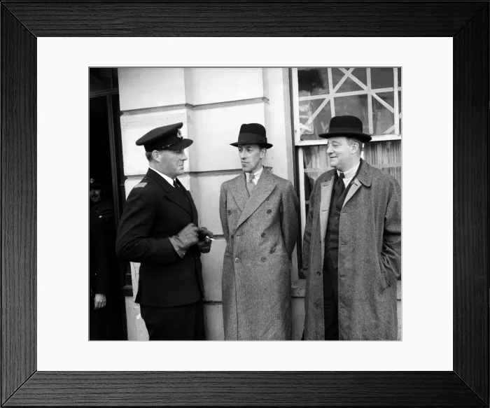 Framed Print : One of the BOAC flying boat crew chats with passengers before boarding a flight at Poole Framed Print : One of the BOAC flying boat crew chats with passengers before boarding a flight at Poole