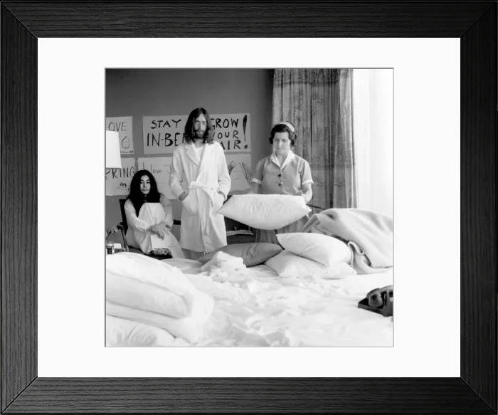 Framed Print : Beatle John Lennon and his wife Yoko Ono stage a public bed in Framed Print : Beatle John Lennon and his wife Yoko Ono stage a public bed in