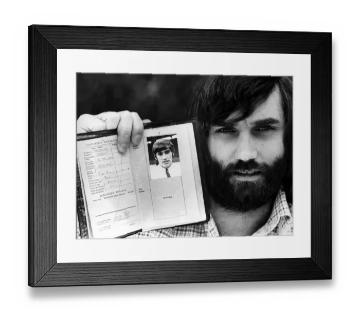 Framed Print : A picture from a series of images taken by Sunday People photographer Dennis Hutchinson Framed Print : A picture from a series of images taken by Sunday People photographer Dennis Hutchinson