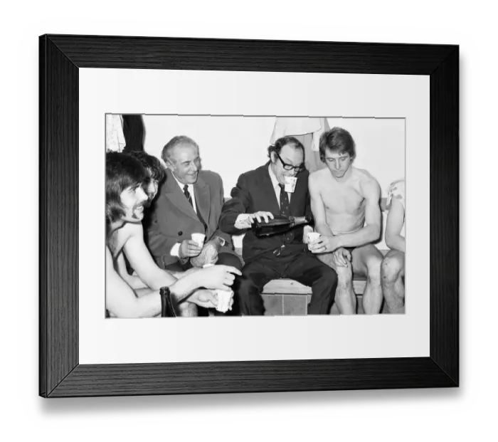 Framed Print : Luton Town 3 - 4 Sunderland, Division Two League match at Kenilworth Road Framed Print : Luton Town 3 - 4 Sunderland, Division Two League match at Kenilworth Road