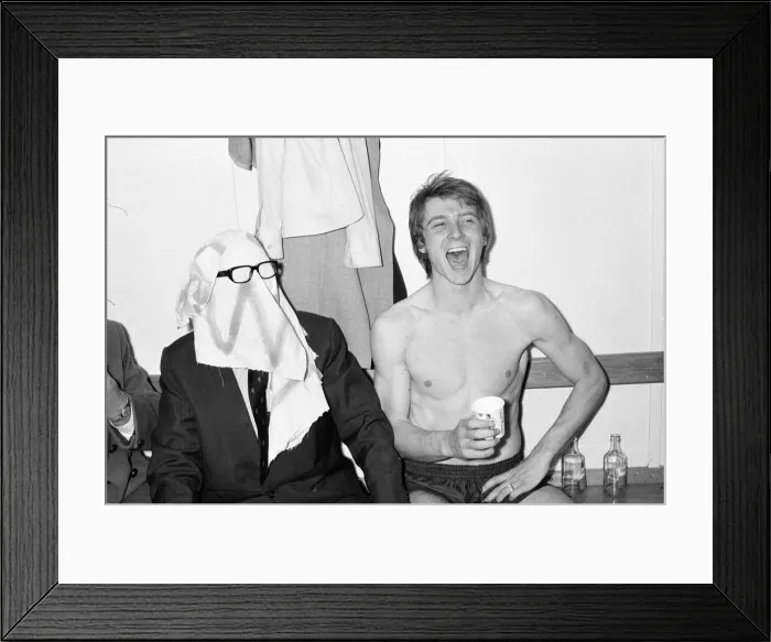 Framed Print : Luton Town 3 - 4 Sunderland, Division Two League match at Kenilworth Road Framed Print : Luton Town 3 - 4 Sunderland, Division Two League match at Kenilworth Road