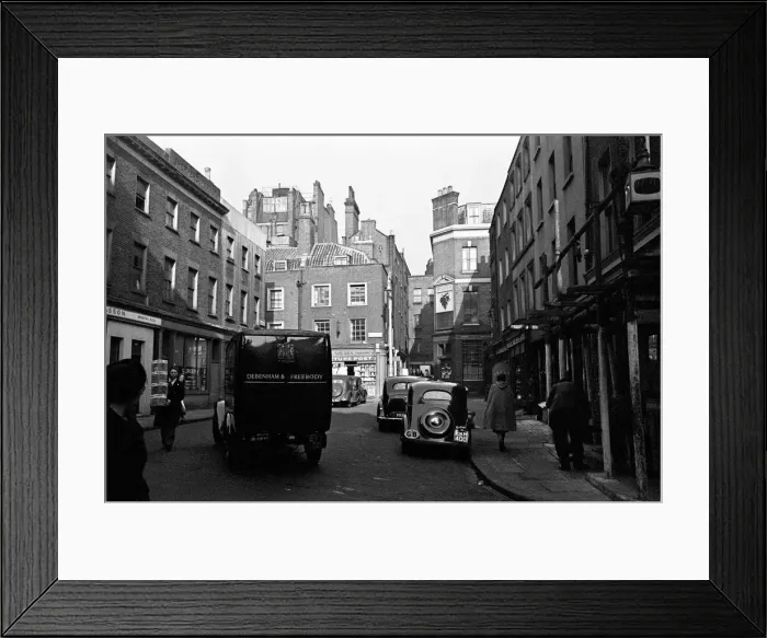 Framed Print : Day in the life of Shepherds Market Circa 1st July 1948 Framed Print : Day in the life of Shepherds Market Circa 1st July 1948