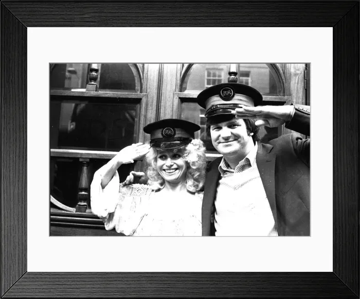 Framed Print : Carry-on actress Barbara Windsor with local comedian Spike Rawlings outside the Threatre Framed Print : Carry-on actress Barbara Windsor with local comedian Spike Rawlings outside the Threatre