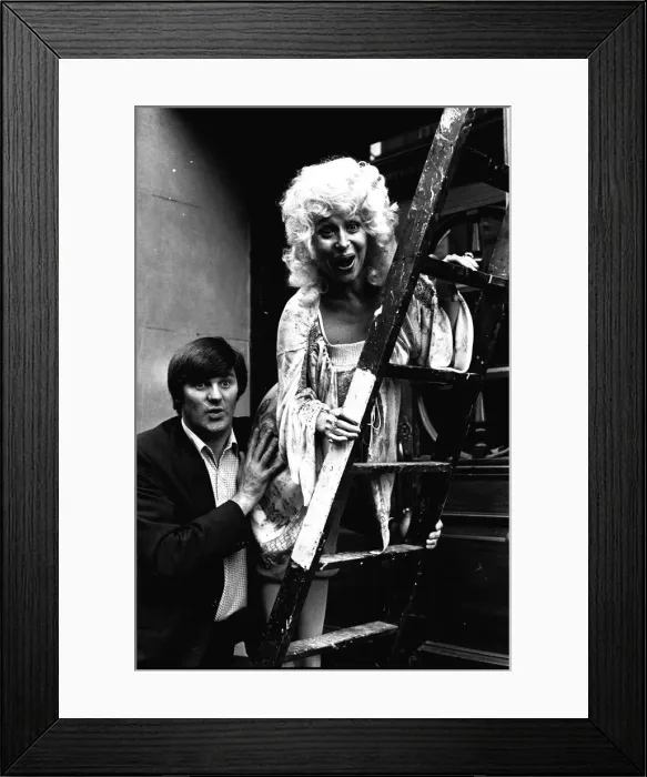 Framed Print : Carry-on actress Barbara Windsor with local comedian Spike Rawlings outside the Threatre Framed Print : Carry-on actress Barbara Windsor with local comedian Spike Rawlings outside the Threatre