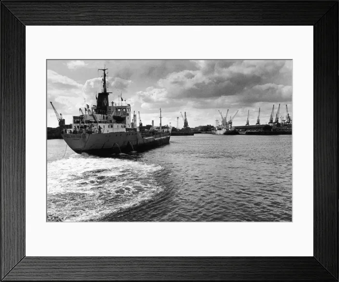Framed Print : The coastal oil tanker Polarisman seen here leaving Middlesbrough docks for Immingham Framed Print : The coastal oil tanker Polarisman seen here leaving Middlesbrough docks for Immingham