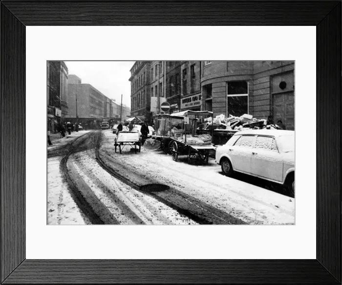 Framed Print : Street traders trying to do buisiness on the wintry streets of Newcastle on 7th December Framed Print : Street traders trying to do buisiness on the wintry streets of Newcastle on 7th December