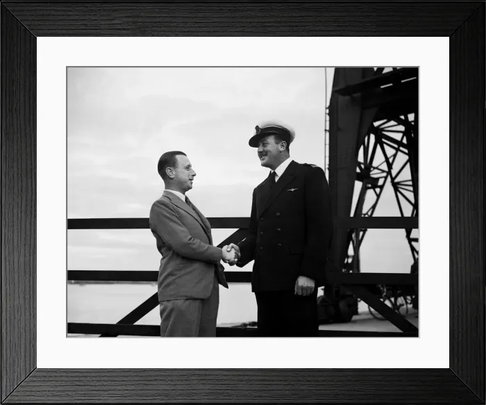 Framed Print : Series of images for Daily Herald Feature flight to Australia