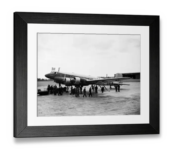 Framed Print : Danish Air Lines Focke-Wulf Fw 200A-0 Condor OY-DAM Dania seen here at Croydon Framed Print : Danish Air Lines Focke-Wulf Fw 200A-0 Condor OY-DAM Dania seen here at Croydon