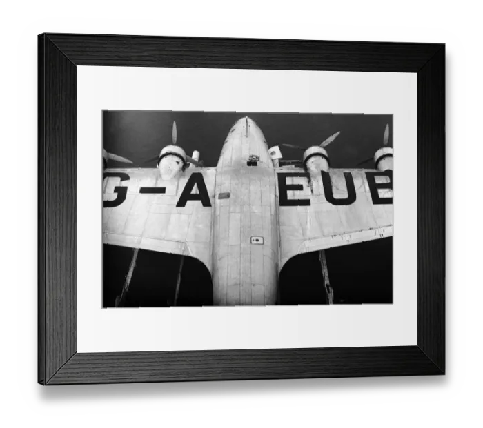 Framed Print : Series of images for Daily Herald Feature flight to Australia Framed Print : Series of images for Daily Herald Feature flight to Australia