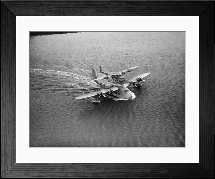 Framed Print : The Mayo composite aircraft seen here during taxi-ing trials along the River Medway 19th
