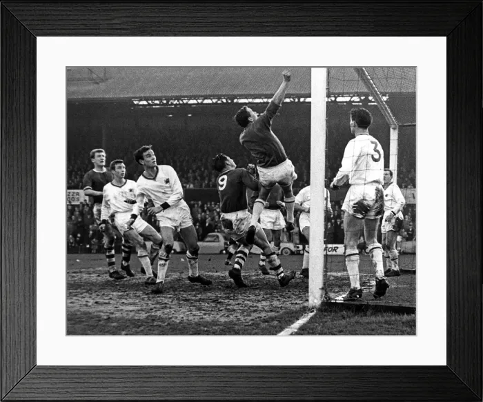Framed Print : English League Division One match at Selhurst park. Crystal Palace 1 v Bristol City 0 Framed Print : English League Division One match at Selhurst park. Crystal Palace 1 v Bristol City 0