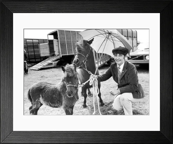 Framed Print : Hinderwell Agricultural Show. Yvonne Barber of Roxby Hall, Roxby Framed Print : Hinderwell Agricultural Show. Yvonne Barber of Roxby Hall, Roxby
