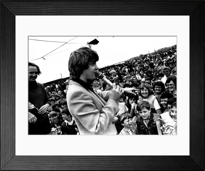 Framed Print : Swap-shop star Keith Chegwin entertained the crowd at the YMCA gala event at Herrington Framed Print : Swap-shop star Keith Chegwin entertained the crowd at the YMCA gala event at Herrington