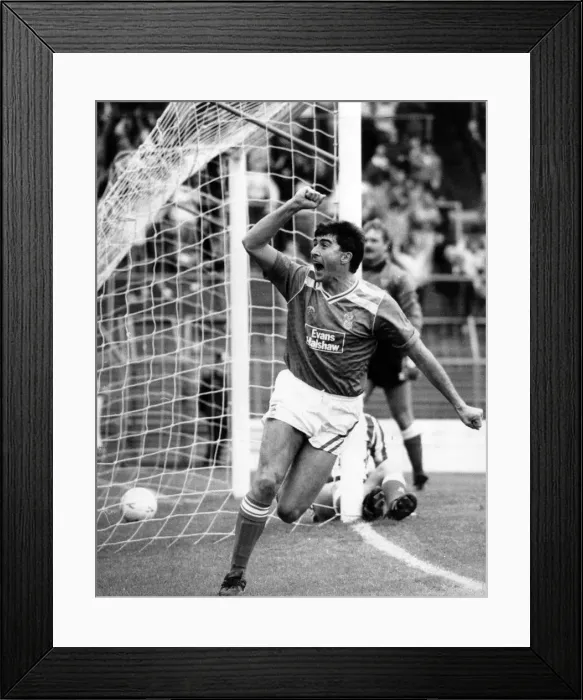 Framed Print : Birmingham City 3-2 Sunderland United, League Match, Division Two, at St Andrews Framed Print : Birmingham City 3-2 Sunderland United, League Match, Division Two, at St Andrews