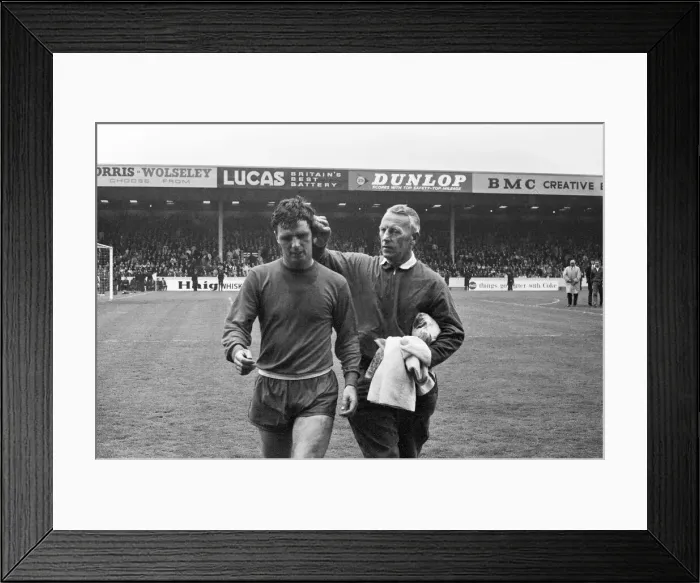 Framed Print : FA Cup Semi Final match at Villa Park. West Bromwich Albion 2 v Birmingham City 0 Framed Print : FA Cup Semi Final match at Villa Park. West Bromwich Albion 2 v Birmingham City 0