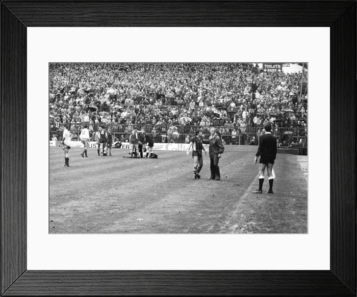 Framed Print : English League Division One match at Villa Park. Aston Villa 1 v Birmingham City 0 Framed Print : English League Division One match at Villa Park. Aston Villa 1 v Birmingham City 0
