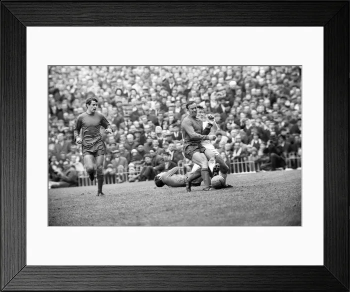Framed Print : FA Cup Semi Final match at Villa Park. West Bromwich Albion 2 v Birmingham City 0 Framed Print : FA Cup Semi Final match at Villa Park. West Bromwich Albion 2 v Birmingham City 0