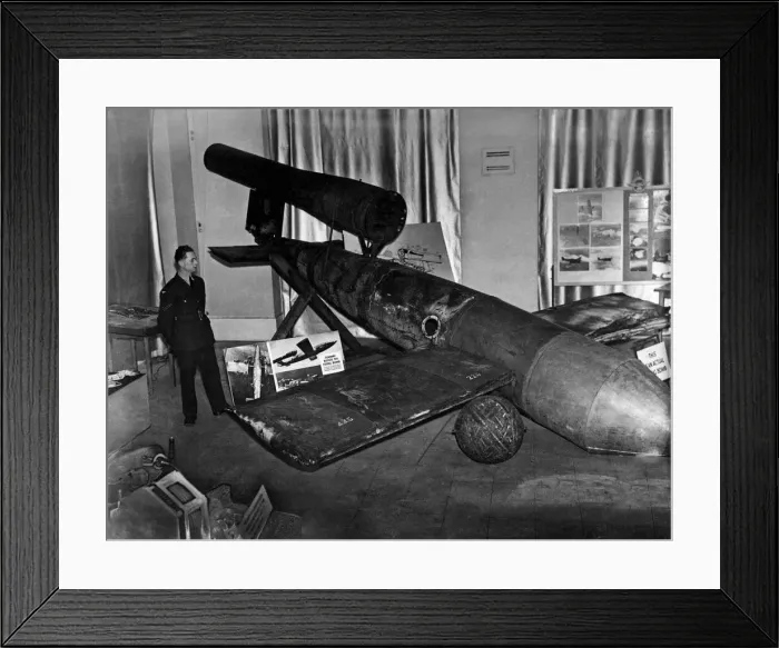 Framed Print : A German V1 Flying Bomb on exhibition in Piccadilly, London. 1st October, 1944 Framed Print : A German V1 Flying Bomb on exhibition in Piccadilly, London. 1st October, 1944