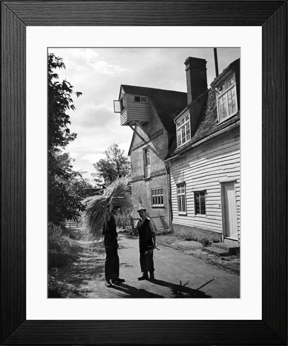 Framed Print : Flatford Mill, Suffolk. Where Constable the famous artist painted many of his pictures Framed Print : Flatford Mill, Suffolk. Where Constable the famous artist painted many of his pictures