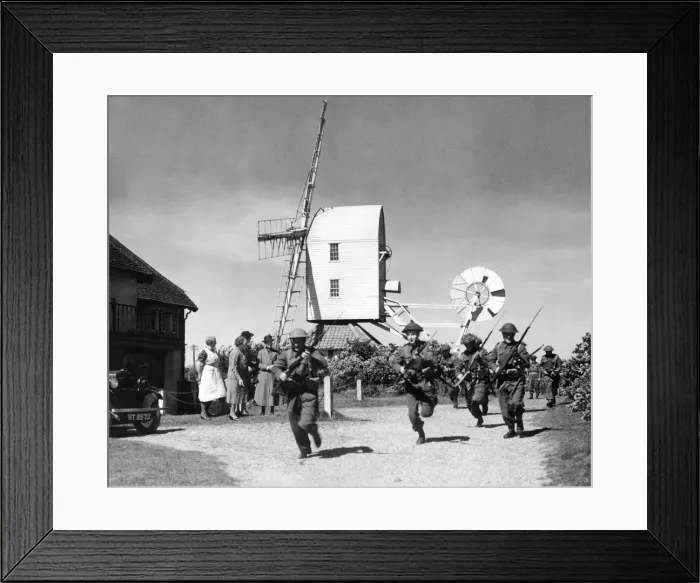 Framed Print : Home Guard volunteers run through a training exercise in the Suffolk village of Framed Print : Home Guard volunteers run through a training exercise in the Suffolk village of