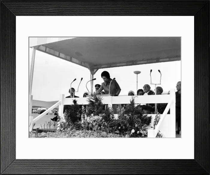 Framed Print : Queen Elizabeth II Visits Birmingham, to open the Great Charles Street Queensway tunnel Framed Print : Queen Elizabeth II Visits Birmingham, to open the Great Charles Street Queensway tunnel