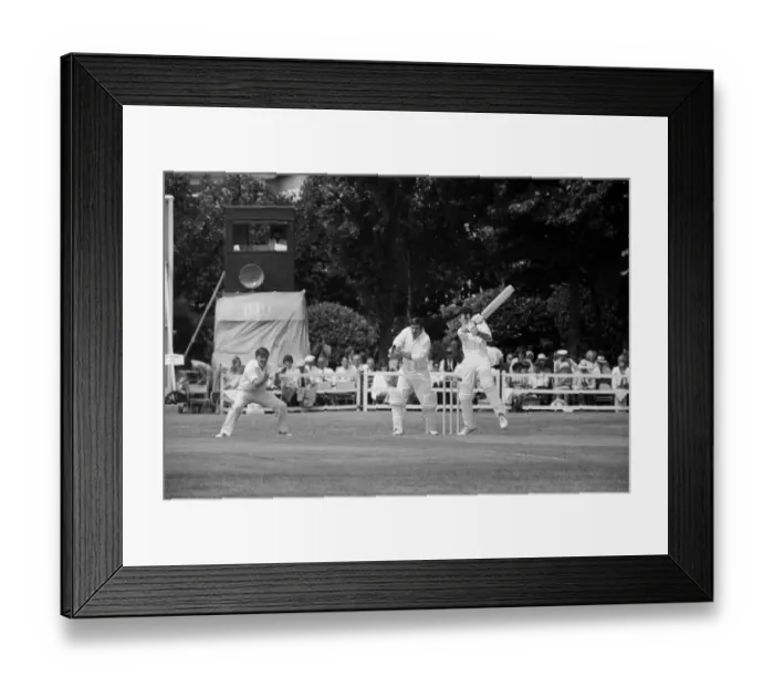 Framed Print : Essex v Lancashire County Cricket Championship match at Valentines Park, Ilford