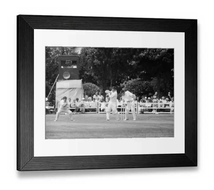 Framed Print : Essex v Lancashire County Cricket Championship match at Valentines Park, Ilford
