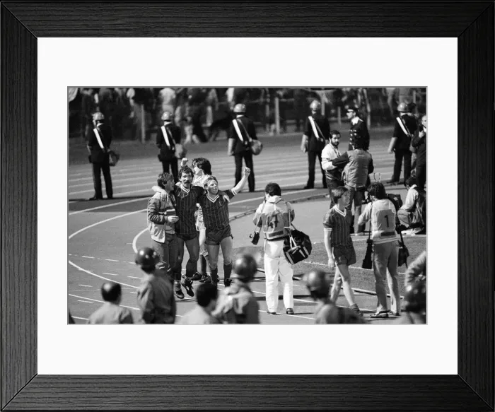 Framed Print : 1984 European Cup Final at Stadio Olimpico, Rome. Liverpool 1-1 As Roma