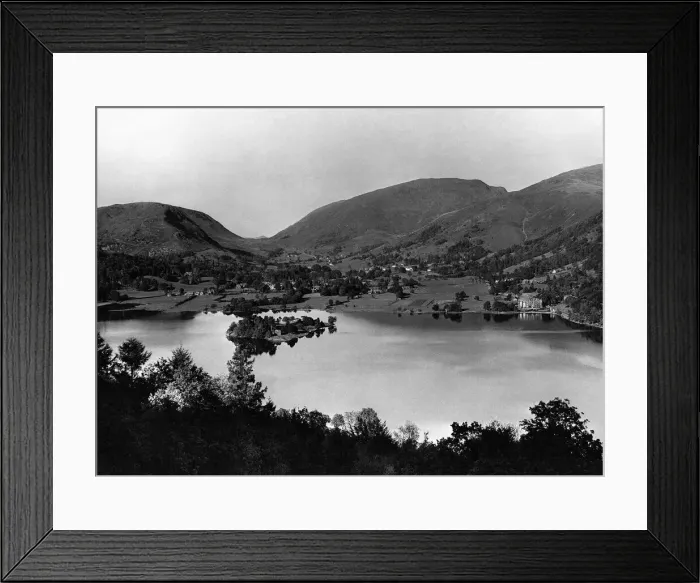 Framed Print : Scene overlooking Derwent Water in the Lake District, Cumbria Framed Print : Scene overlooking Derwent Water in the Lake District, Cumbria