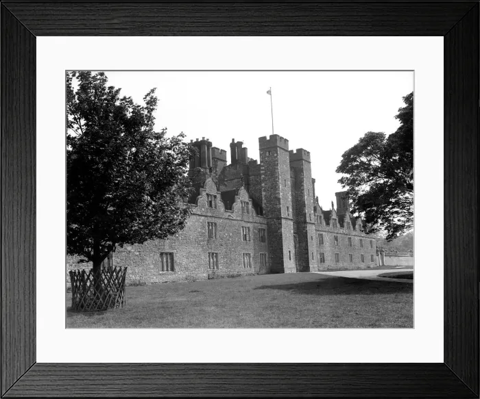Framed Print : Knole House, English country house in Sevenoaks, west Kent. Circa 1920 Framed Print : Knole House, English country house in Sevenoaks, west Kent. Circa 1920