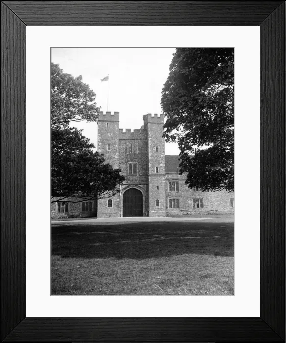 Framed Print : Knole House, English country house in Sevenoaks, west Kent. Circa 1920 Framed Print : Knole House, English country house in Sevenoaks, west Kent. Circa 1920