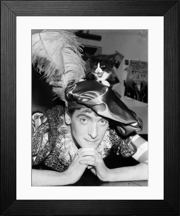 Framed Print : Actor Peter Capaldi dressed for his part in the new production Framed Print : Actor Peter Capaldi dressed for his part in the new production