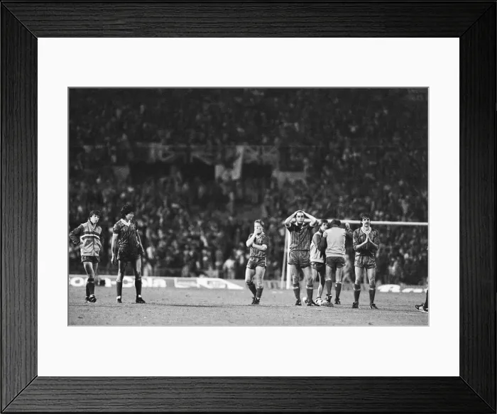 Framed Print : 1984 European Cup Final at Stadio Olimpico, Rome. Liverpool 1-1 As Roma Framed Print : 1984 European Cup Final at Stadio Olimpico, Rome. Liverpool 1-1 As Roma