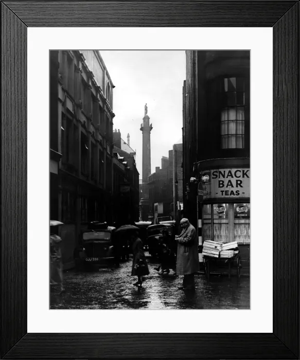 Framed Print : A view of Greys Monument in the heart of Newcastle. 20th August, 1956 Framed Print : A view of Greys Monument in the heart of Newcastle. 20th August, 1956