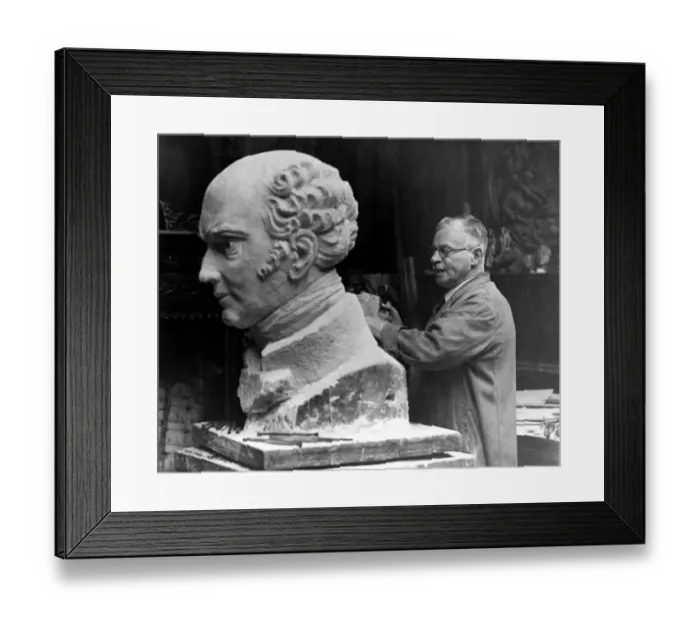 Framed Print : The replacement head for Greys Monument, Newcastle