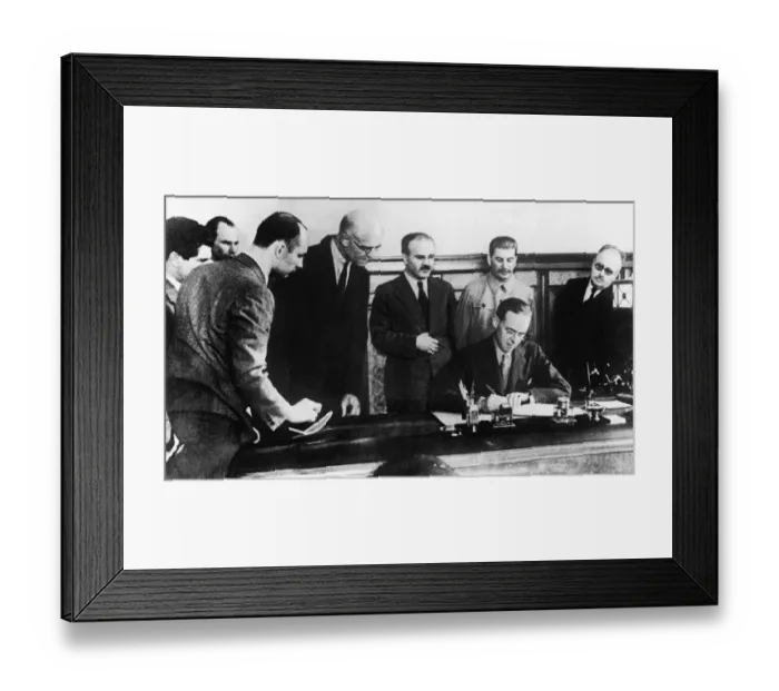 Framed Print : The signing of the pact of mutual assistance between the governments of USSR Framed Print : The signing of the pact of mutual assistance between the governments of USSR